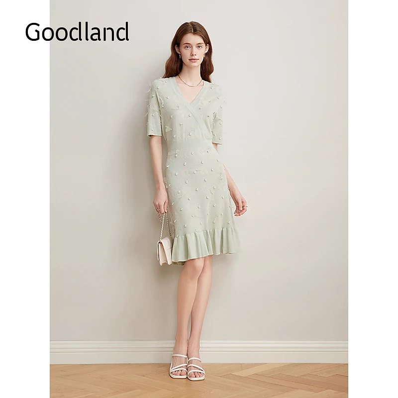 Goodland美地2025春季新款羊毛法式设计感镂空针织连衣裙