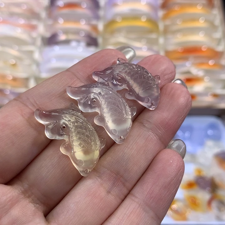 玛瑙/玉髓未镶嵌颈饰随机发