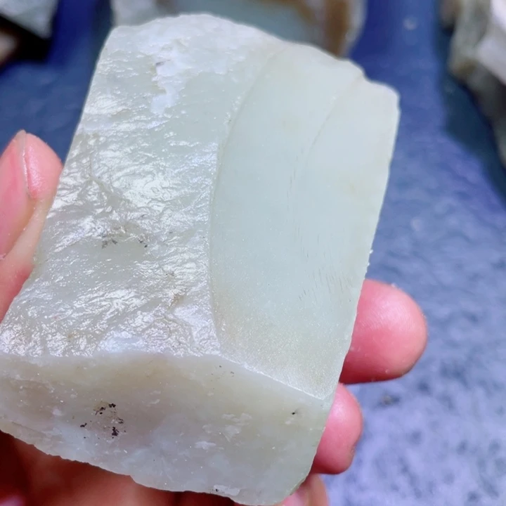 和田玉未镶嵌珠宝半成品