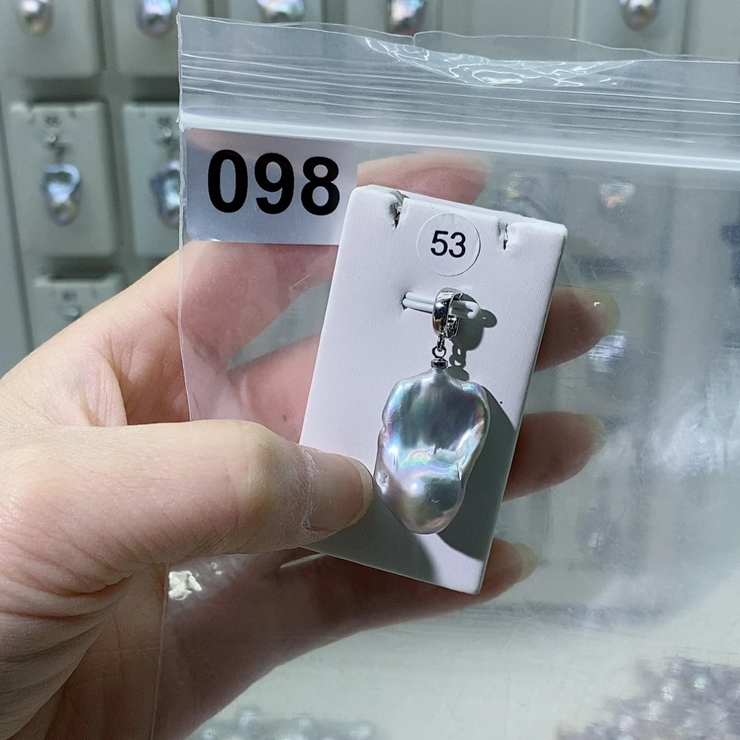 淡水珍珠合金颈饰