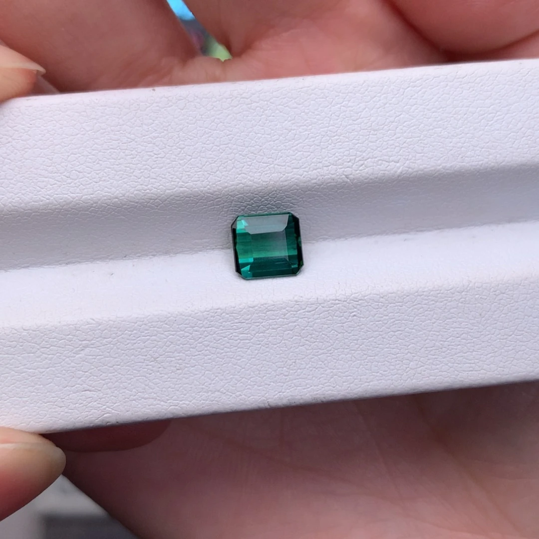 未镶嵌裸石碧玺1.775ct拉贡色碧玺