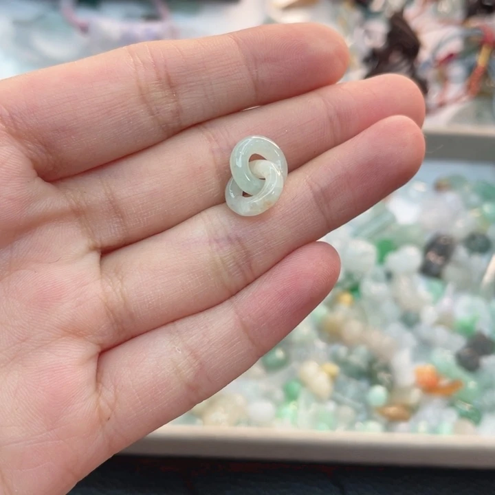 周***一翡翠未镶嵌颈饰A货翡翠不退不换