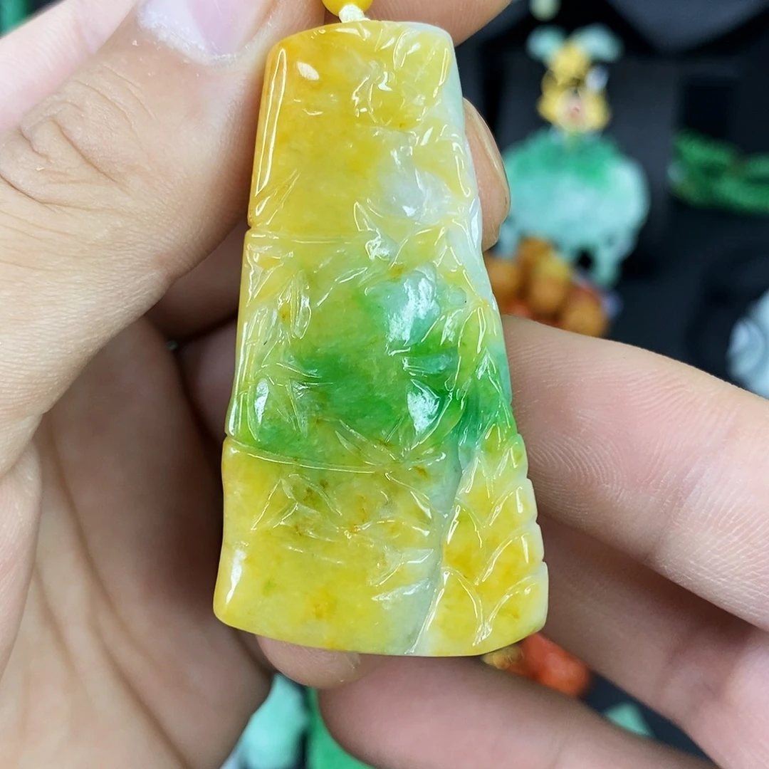 颈饰未镶嵌翡翠吊坠