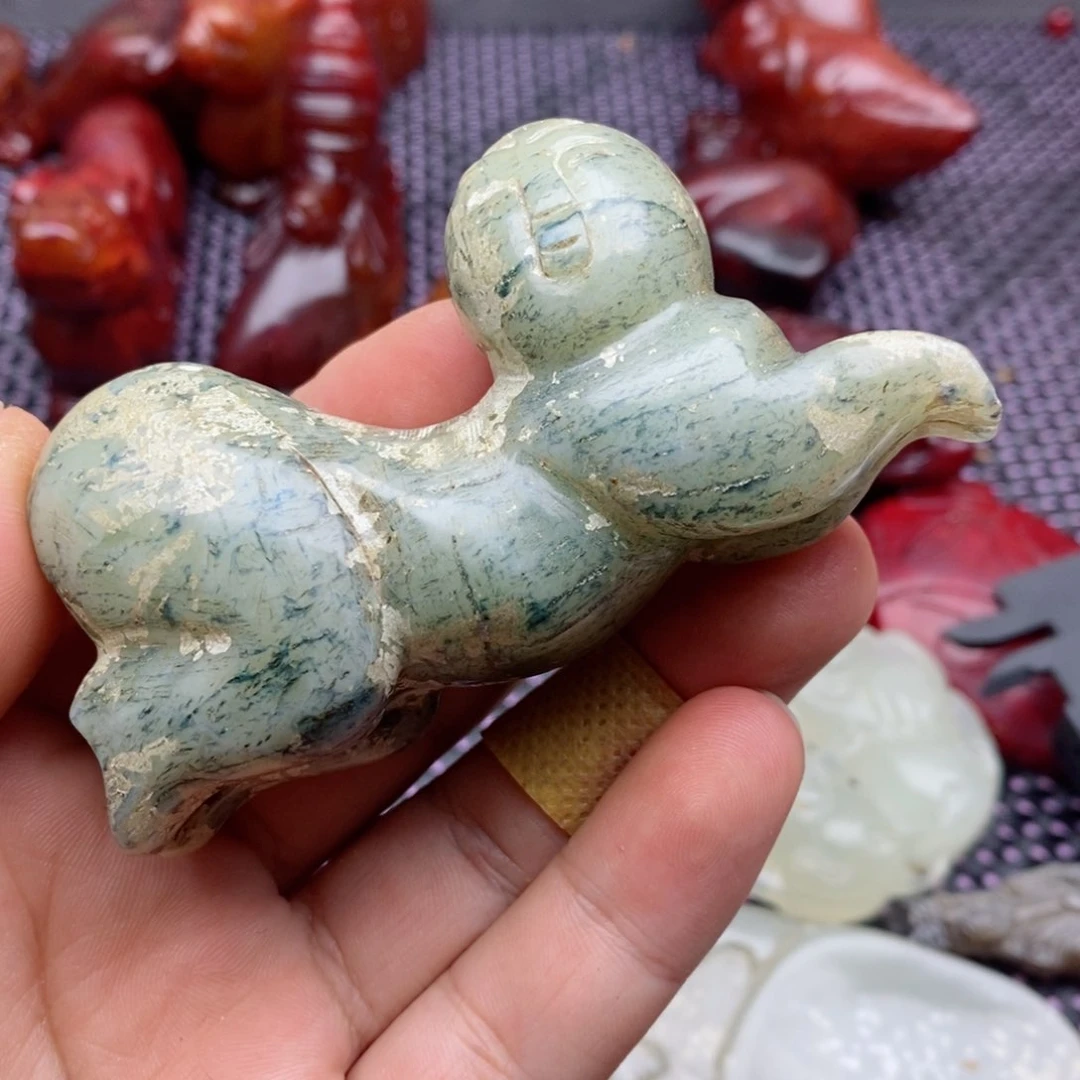 蛇纹石玉颈饰未镶嵌吉*。