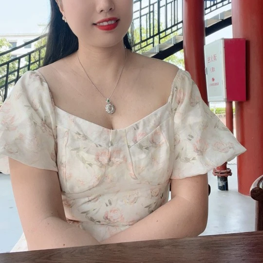 天然石英质玉蛋面吊坠 925银镶嵌 甜美可爱