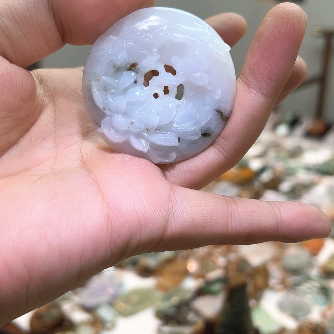 翡翠未镶嵌颈饰挂件