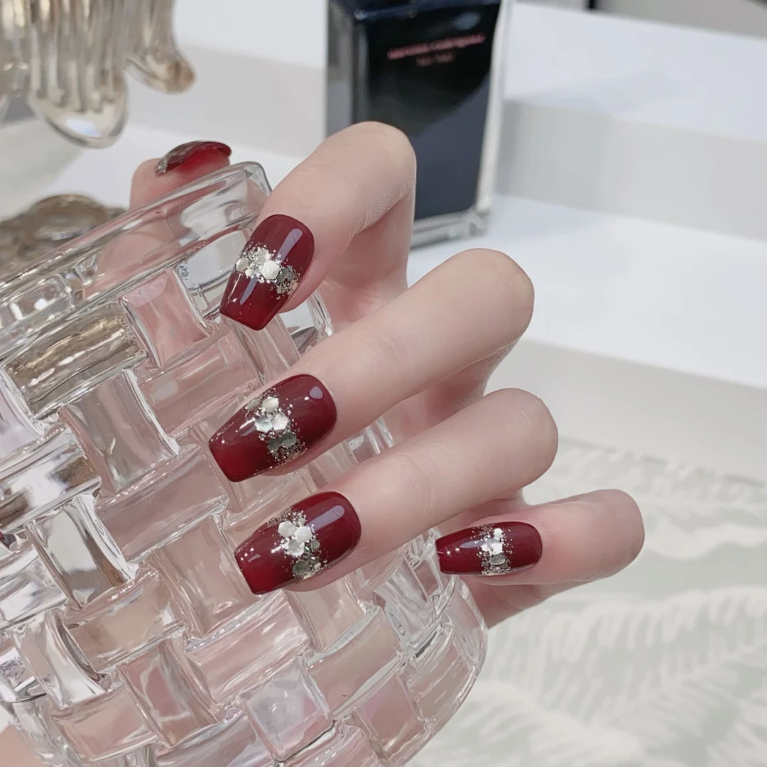 JDD【红丝绒】高级感可拆卸简约纯手工美甲穿戴甲片 纯欲显白中短款