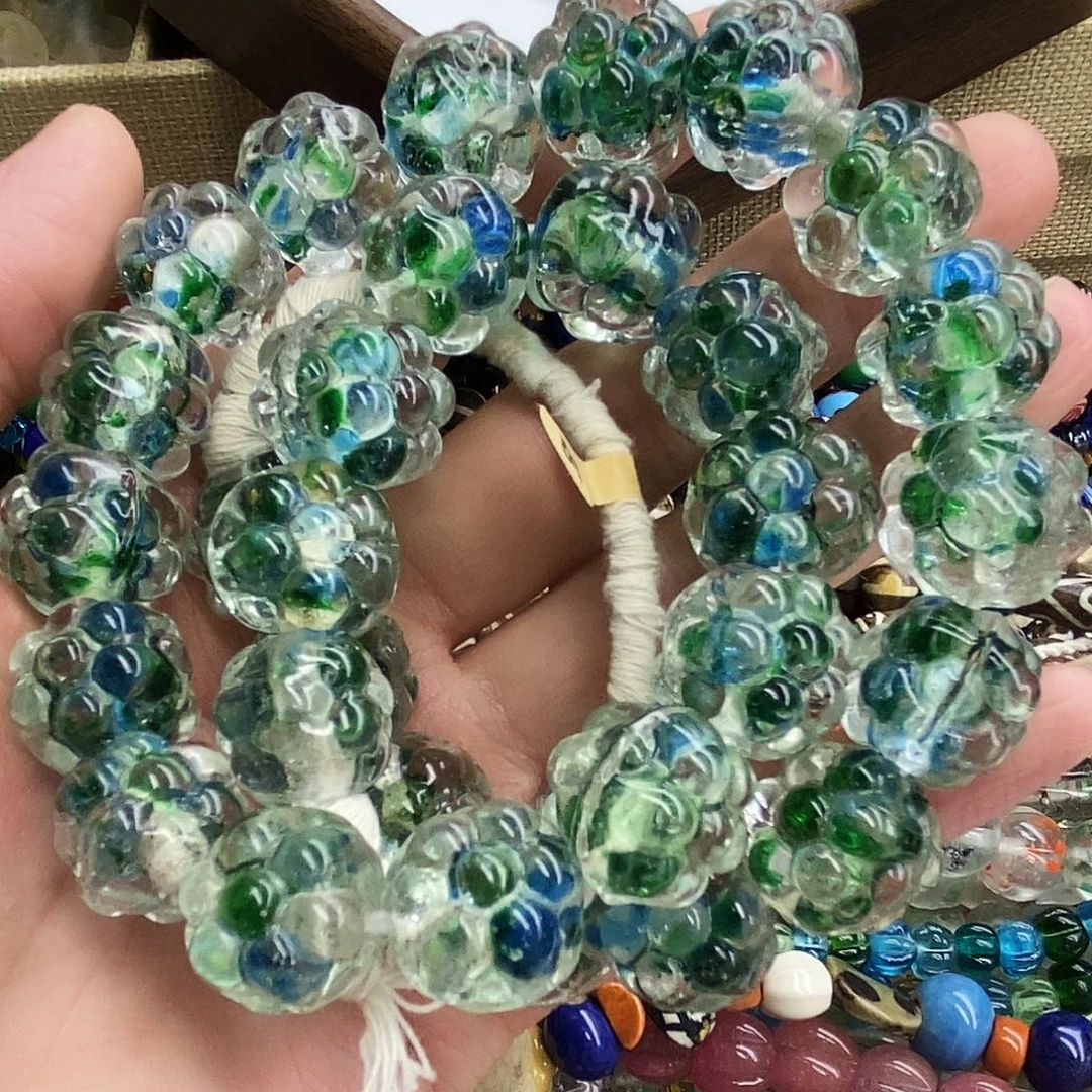 颈饰琉璃飘彩大葡萄