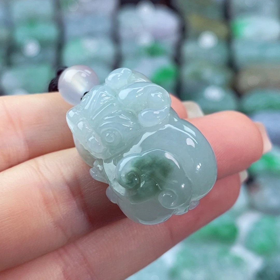 颈饰未镶嵌翡翠天然