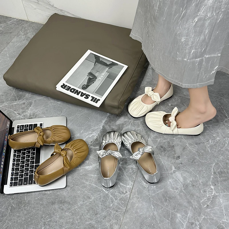 单鞋女春季2025年新款网红平底软皮豆豆百搭浅口温柔软底晚晚风鞋