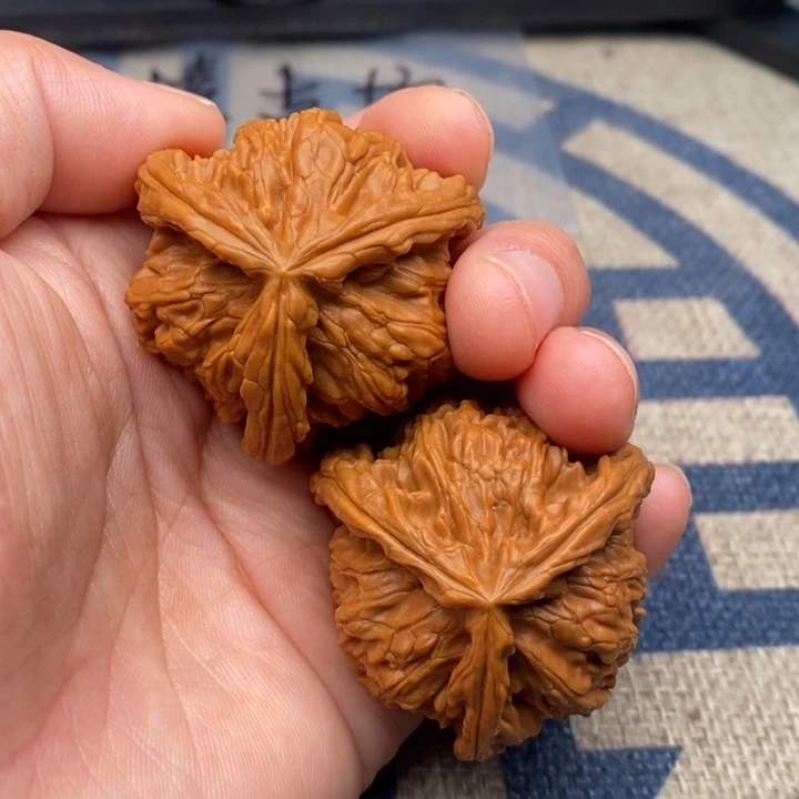 吊坠文玩核桃B**g三棱