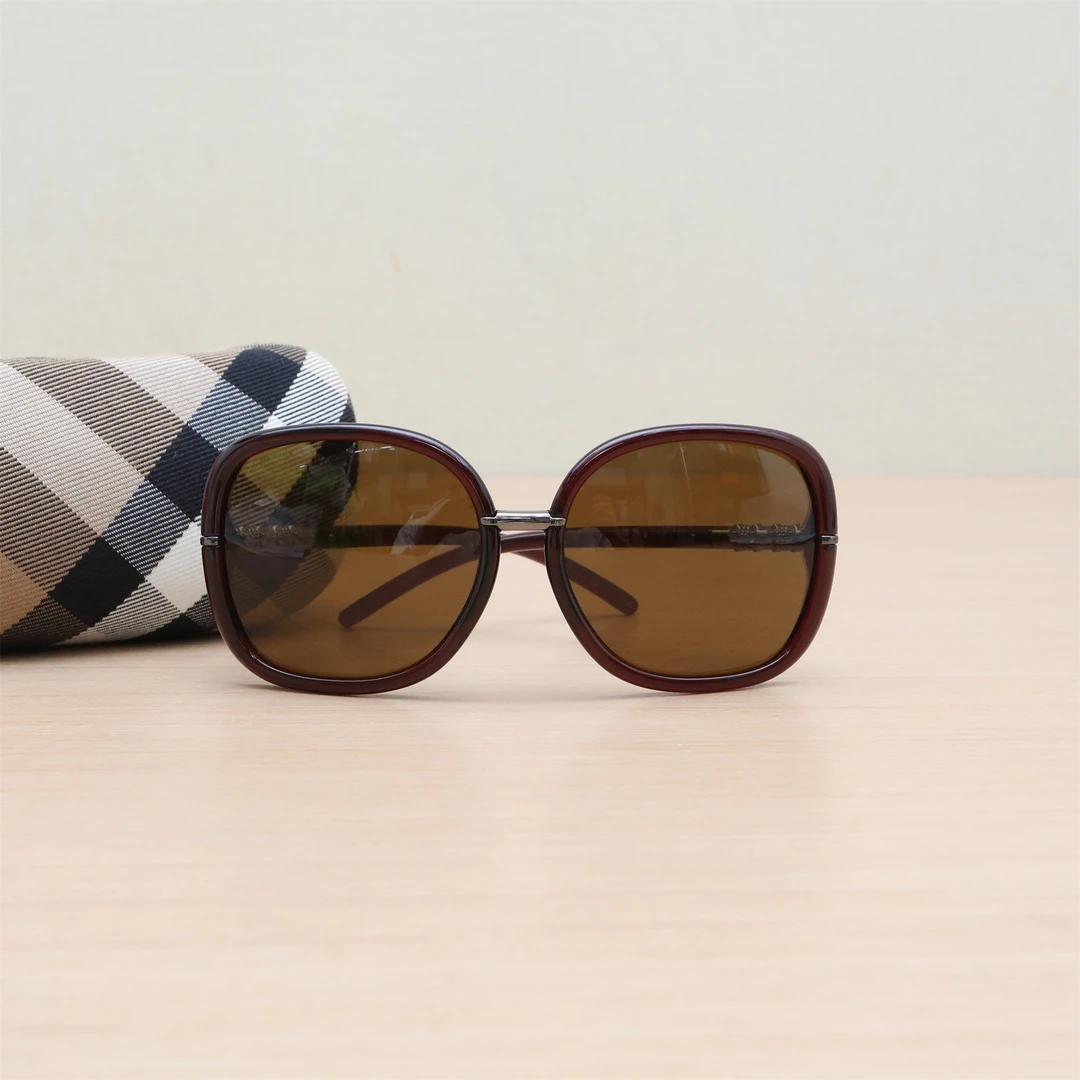 99新 BURBERRY/博柏利 铆钉装饰镜腿 墨镜 紫红色 P244486352