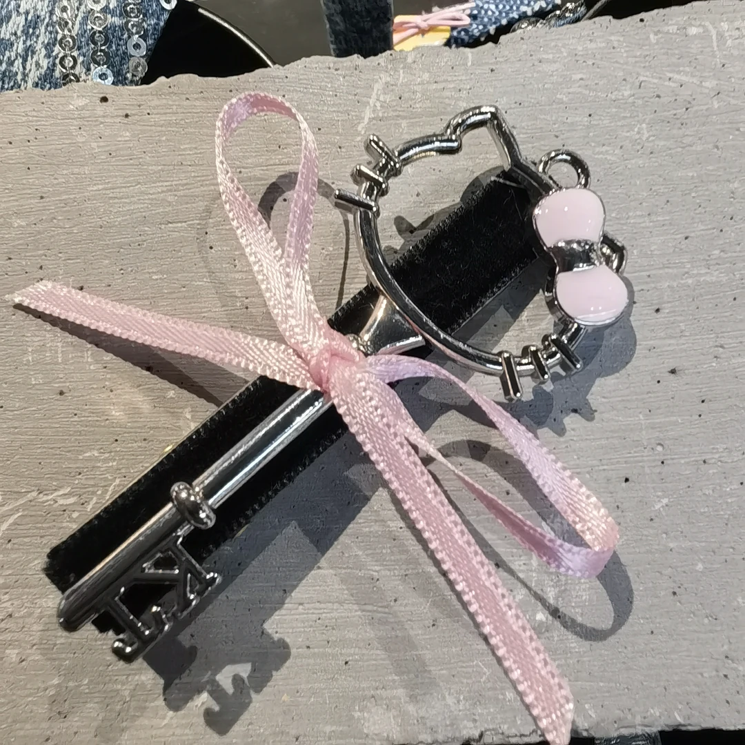 E514粉色蝴蝶结钥匙KT猫咪边夹