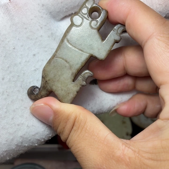 和田玉未镶嵌吊坠(不含链)无**藏