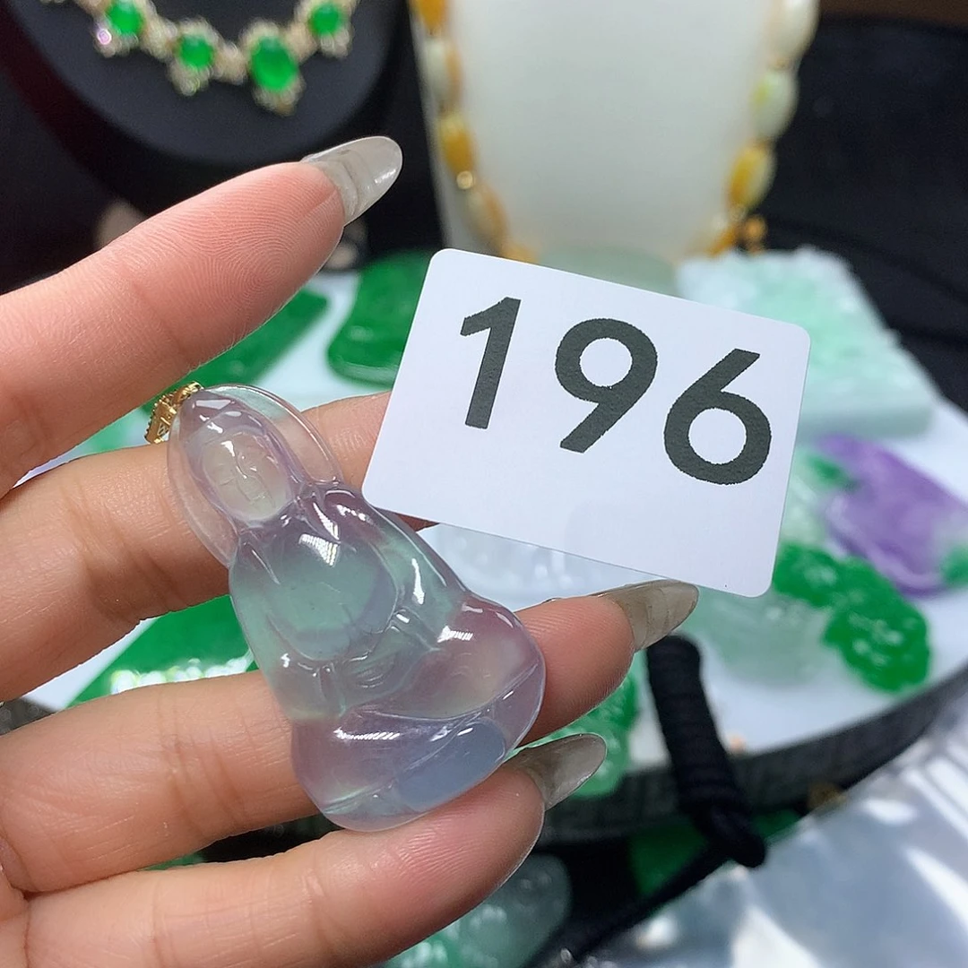 翡翠吊坠(赠链)未镶嵌