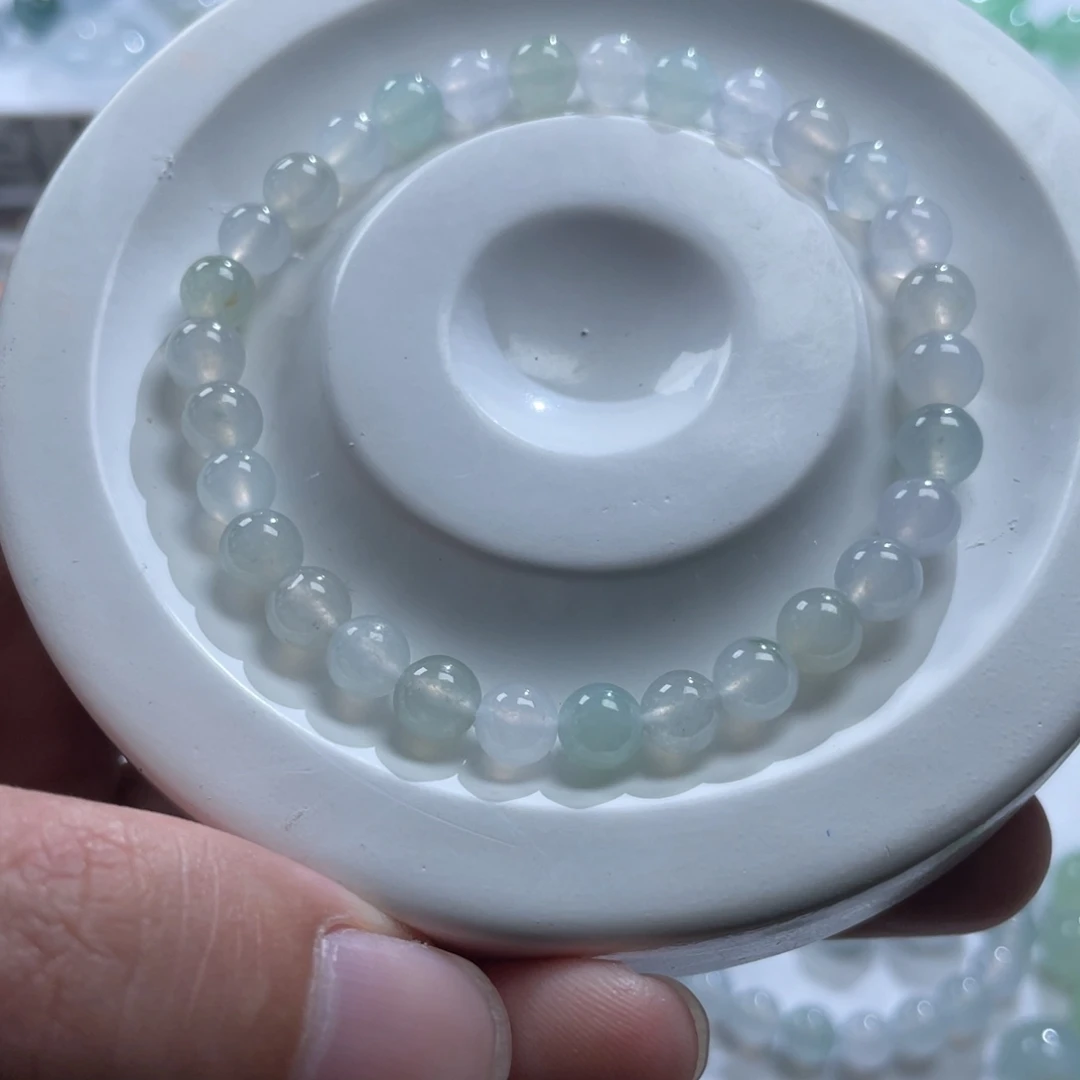 T***u定制翡翠未镶嵌翡翠A货手串