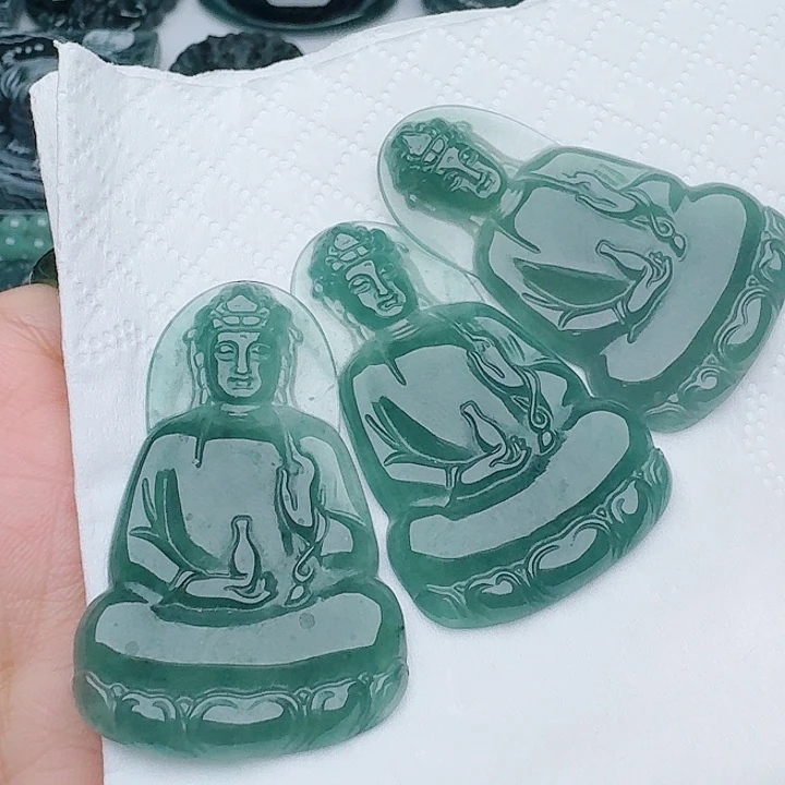颈饰未镶嵌翡翠天然的A货翡翠多样性发其一