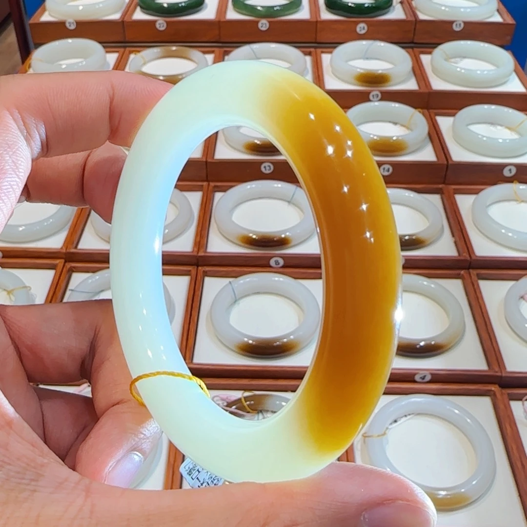 和田玉未镶嵌手镯且末胖圆一抹老红糖57 58 59