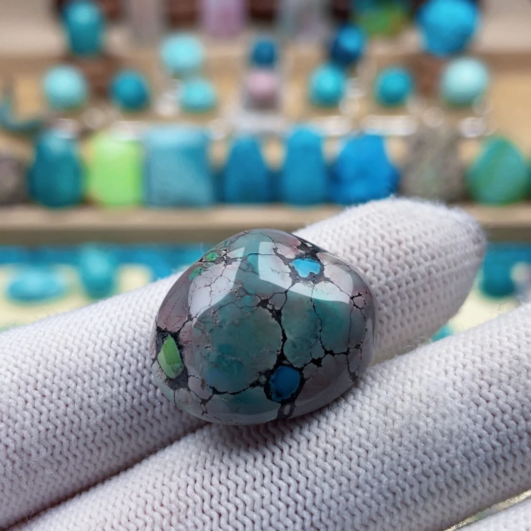 绿松石未镶嵌珠宝奇石