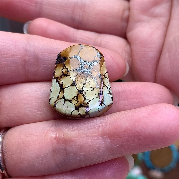 绿松石未镶嵌原矿