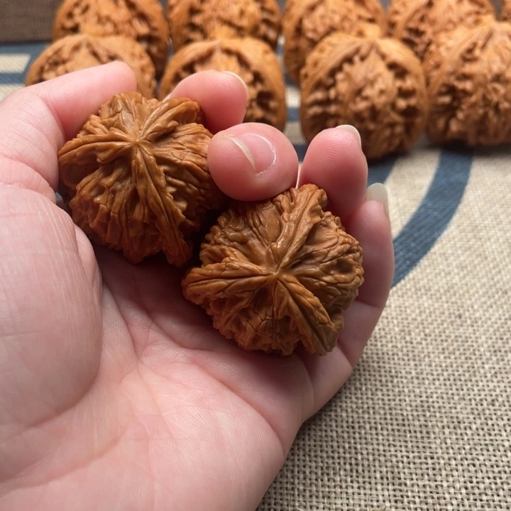 茶***生核桃白狮子37核桃