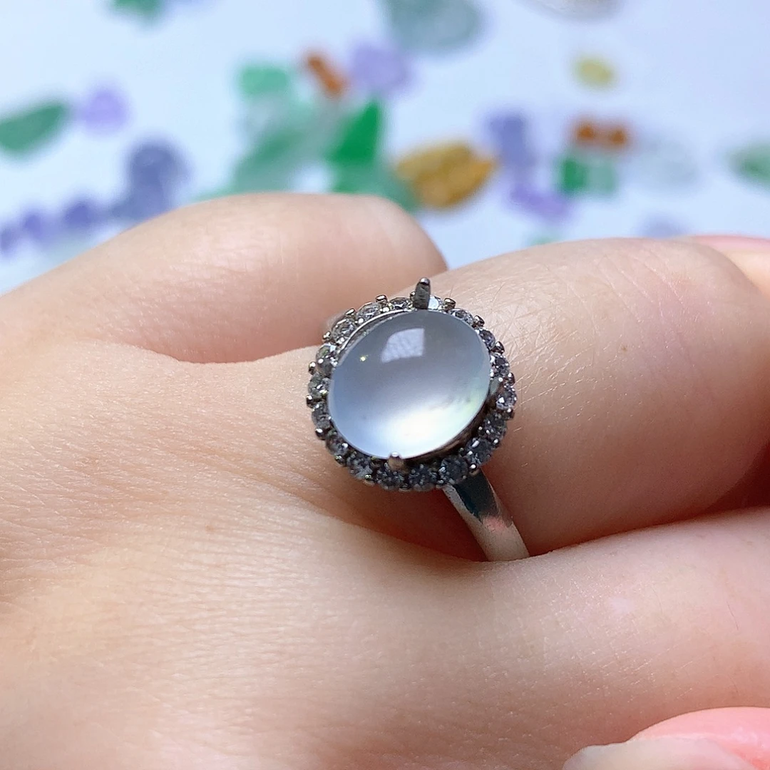 翡翠未镶嵌颈饰蛋