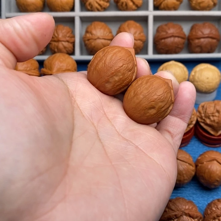 文玩核桃把件精品小手捻