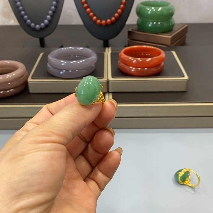 东陵石手镯未镶嵌鱼*.