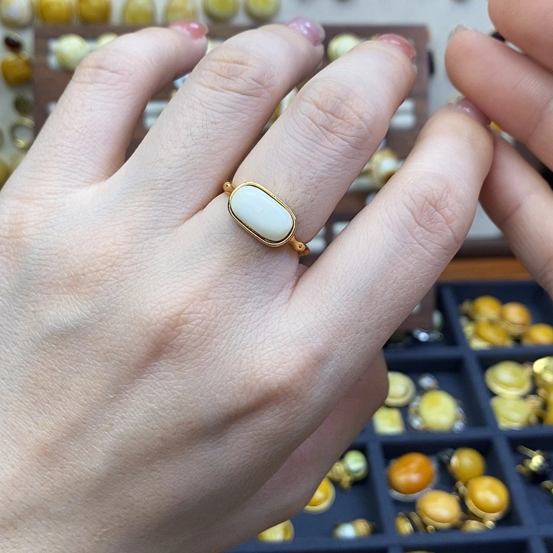 琥珀未镶嵌裸石成品