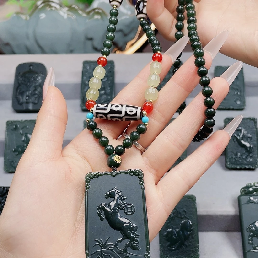 和田玉未镶嵌颈饰