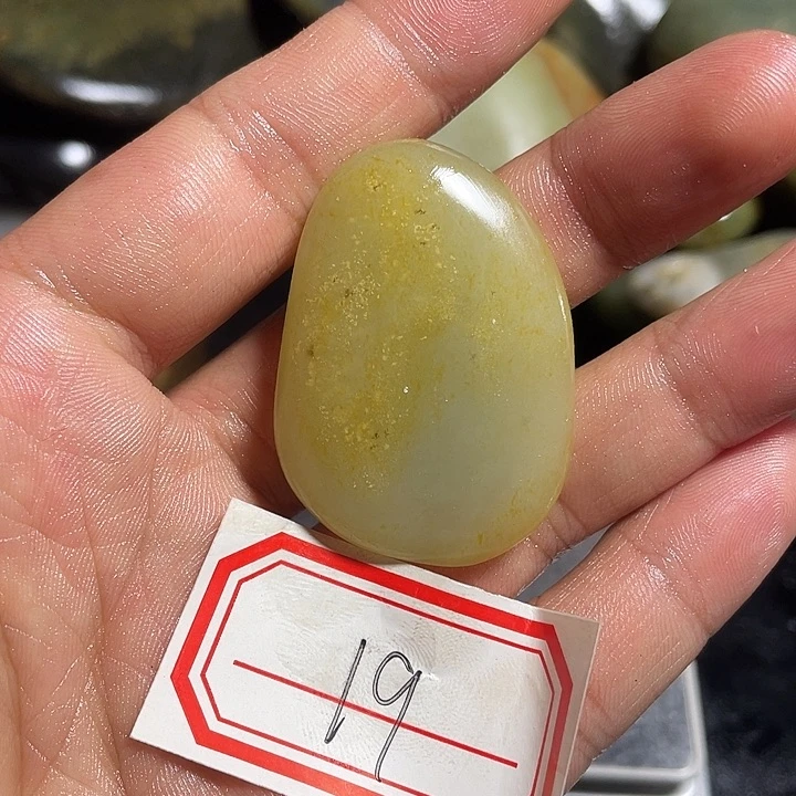 和田玉未镶嵌颈饰19