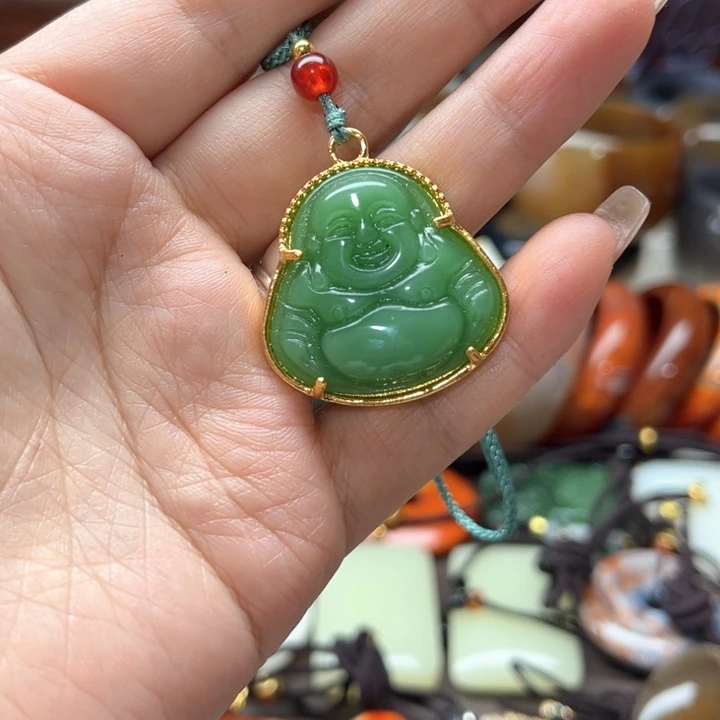 石英质玉未镶嵌颈饰