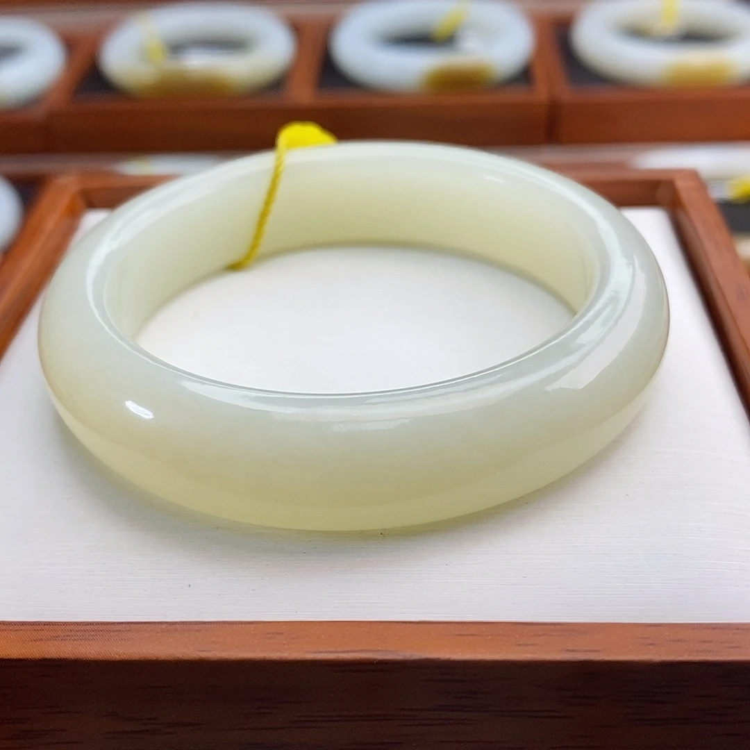 和田玉（白玉）手镯未镶嵌