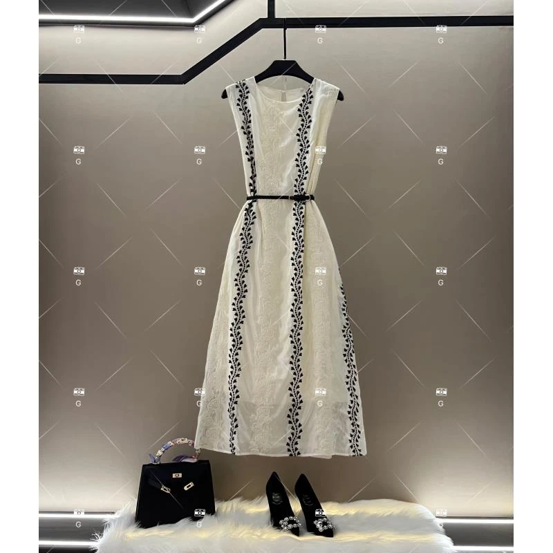 【李娜】夏季新款复古时尚百搭印花无袖连衣裙 H-098