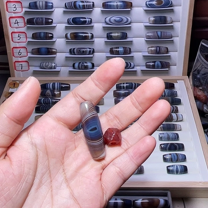 v***e玛瑙/玉髓未镶嵌颈饰
