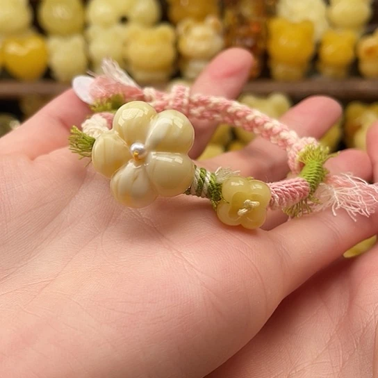 未镶嵌琥珀珠宝奇石