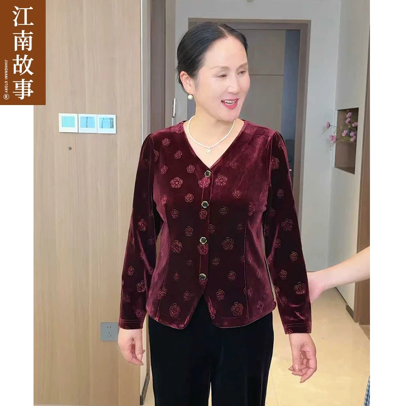 江南故事2025秋季玫瑰绣花V领秋衫中老年时尚金丝绒打底衫
