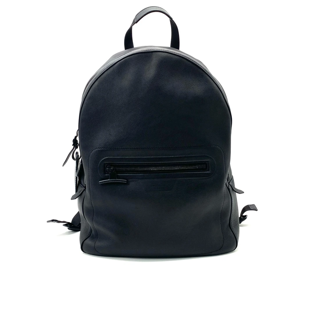 95新 LouisVuitton/路易威登 黑色全皮双肩包  尺寸32/42