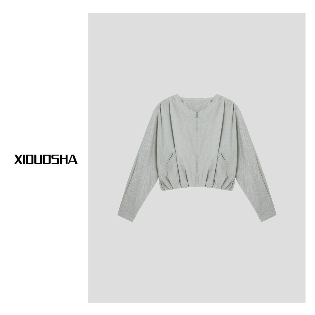 XIDUOSHA/喜朵莎春季新品设计款折叠设计圆领拉链款外套XDS1097