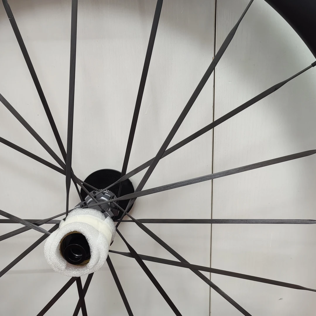 蒙纳斯碳纤维碳辐条轮组