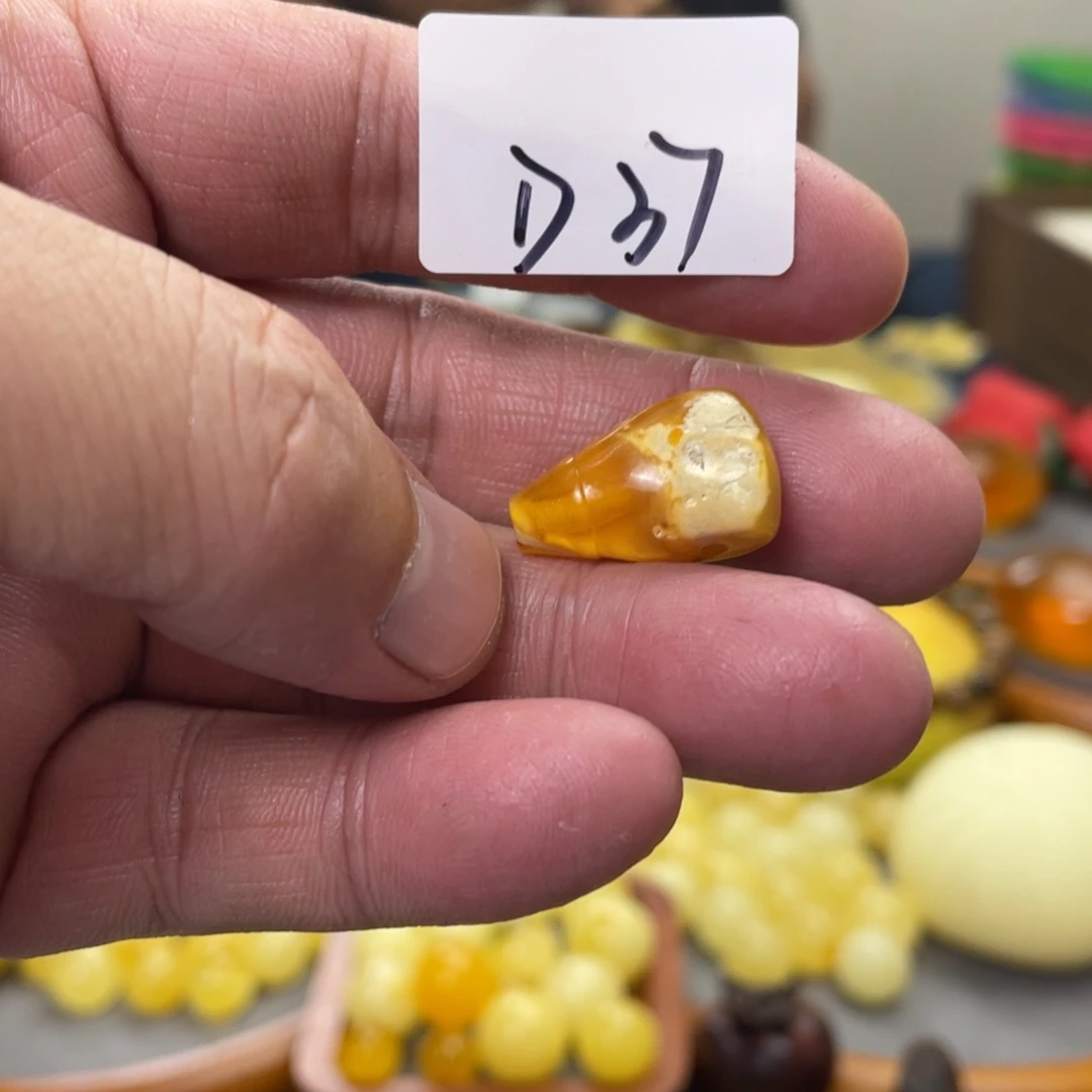 手链琥珀未镶嵌多样性发，发其中一件