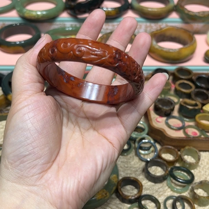 九***儿南红玛瑙未镶嵌手镯