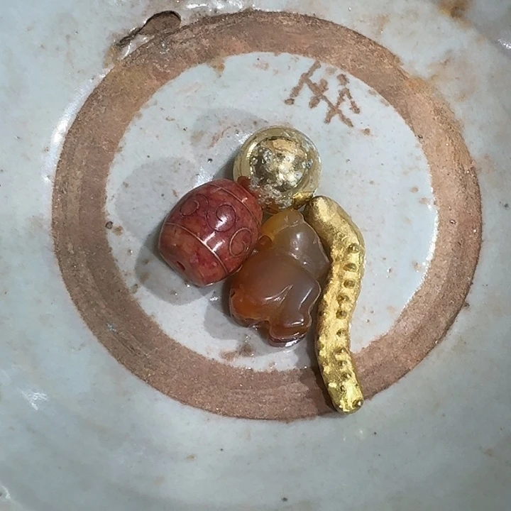 子***8瓷摆件瓷摆件瓷摆件