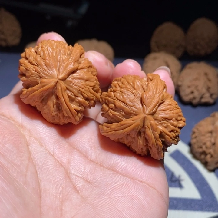 吊坠文玩核桃三楞