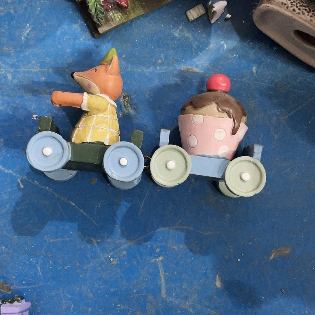 摆件     微瑕。