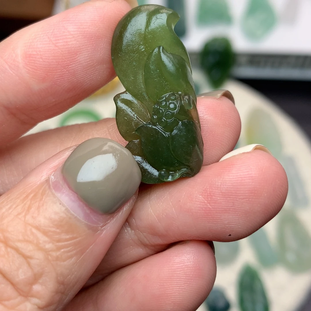 未镶嵌定制翡翠莲花