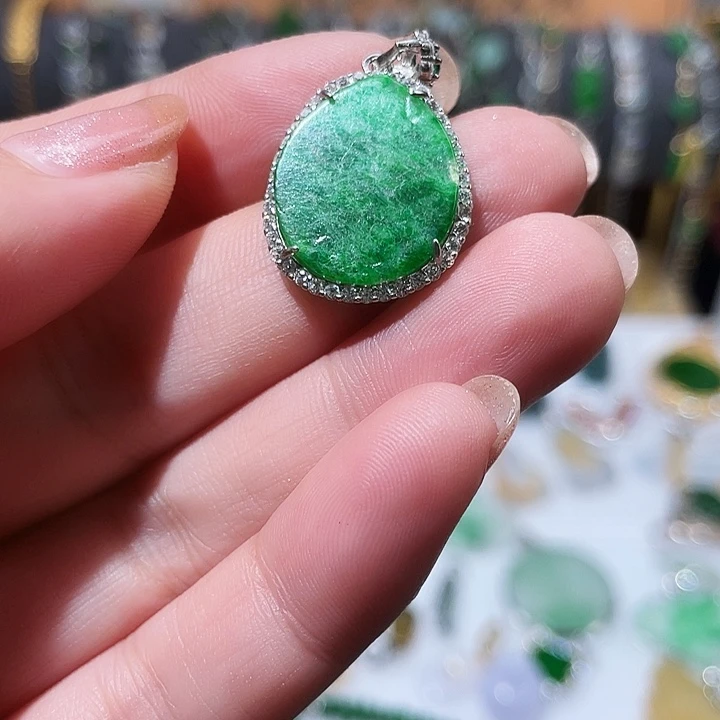 翡翠银S925镶嵌颈饰