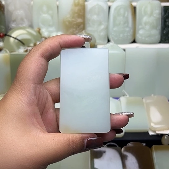 颈饰未镶嵌和田玉