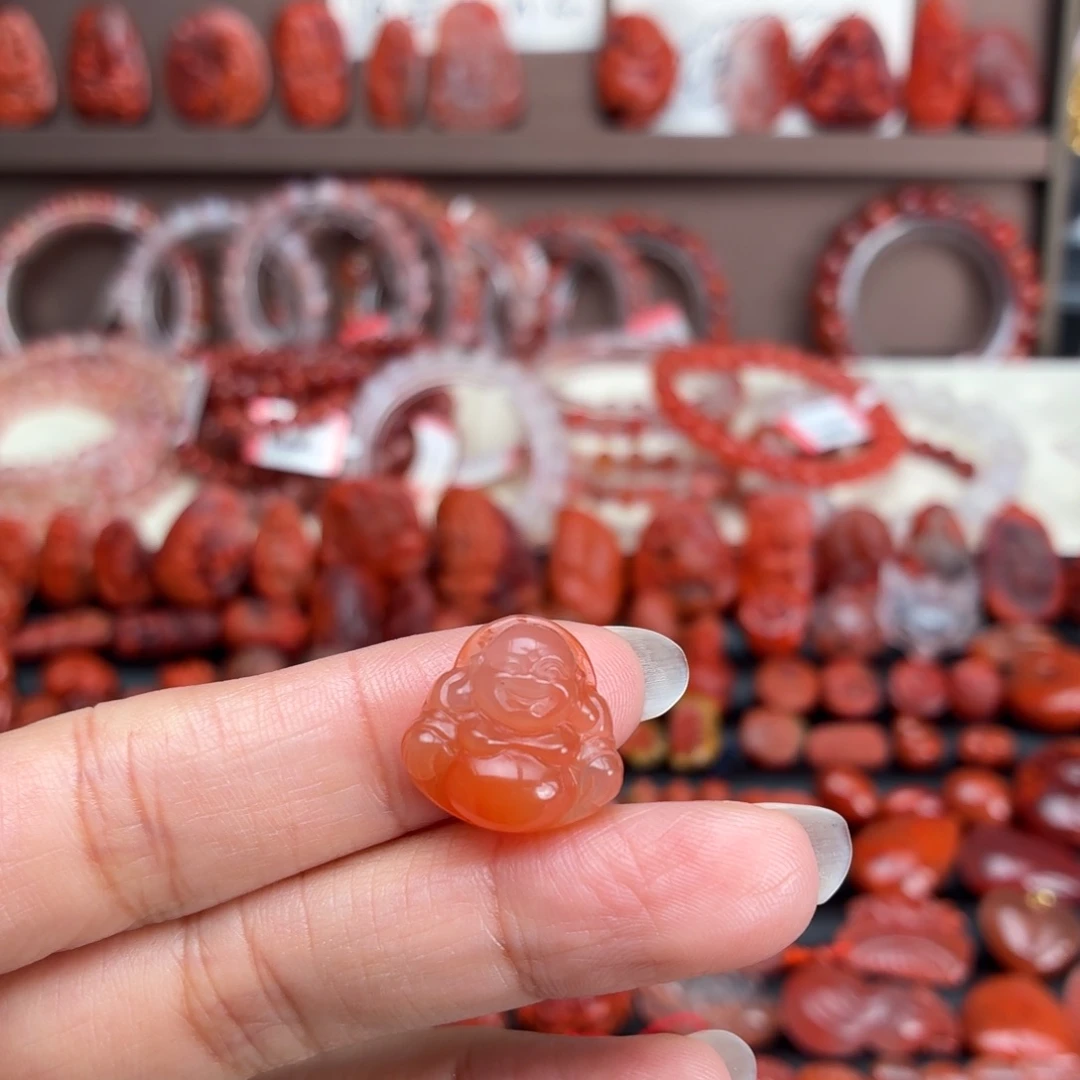 南红玛瑙未镶嵌颈饰佛公