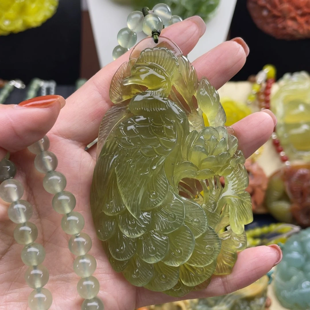 未镶嵌蛇纹石玉颈饰